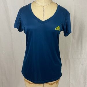 adidas Club Tee V-Neck Size Medium NWT